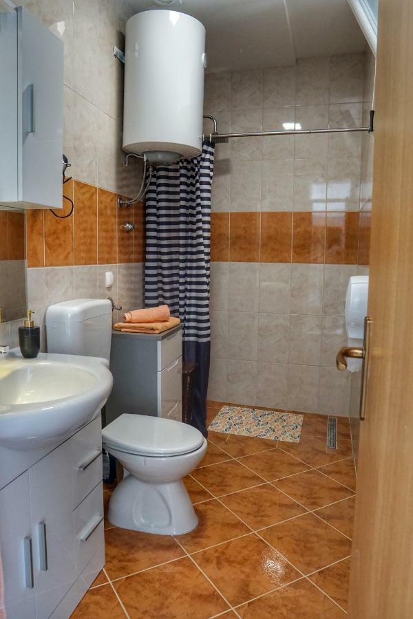 Apartman Cro Garden Apartment Zadar Ngoại thất bức ảnh