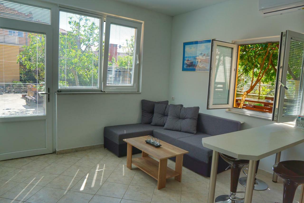 Apartman Cro Garden Apartment Zadar Ngoại thất bức ảnh