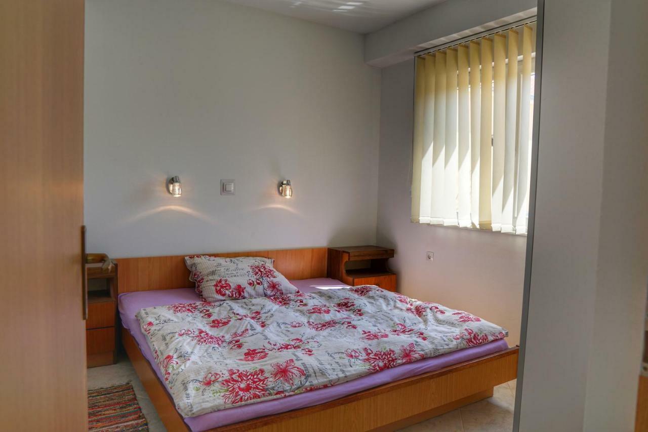 Apartman Cro Garden Apartment Zadar Ngoại thất bức ảnh